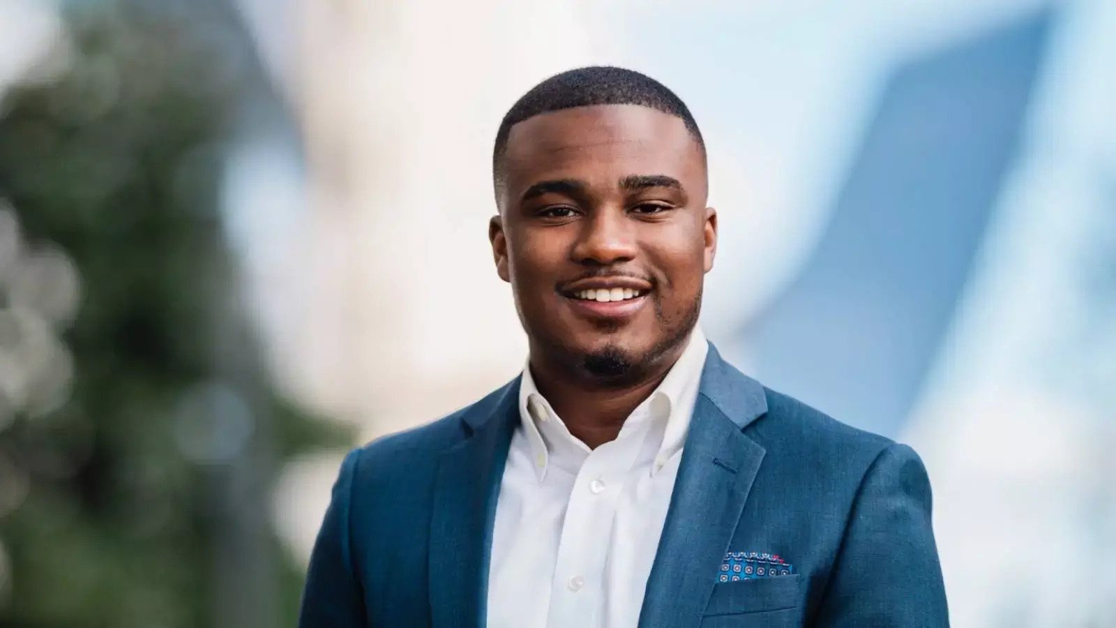 Davante Lewis headshot